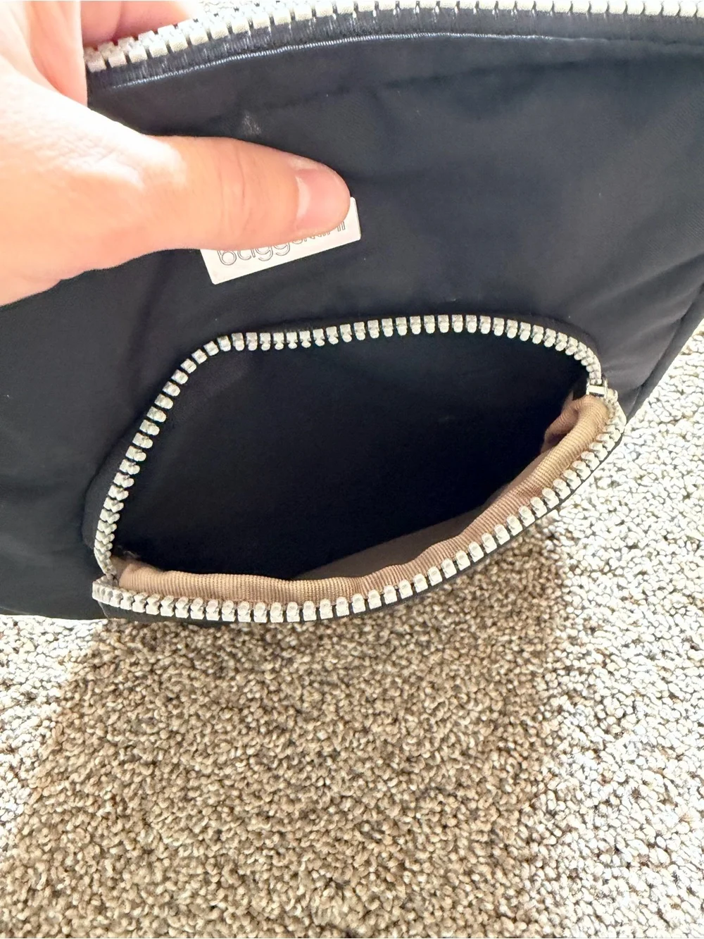 BAGGALLINI Black & Silver Nylon Zippered Crossbody Shoulder Bag